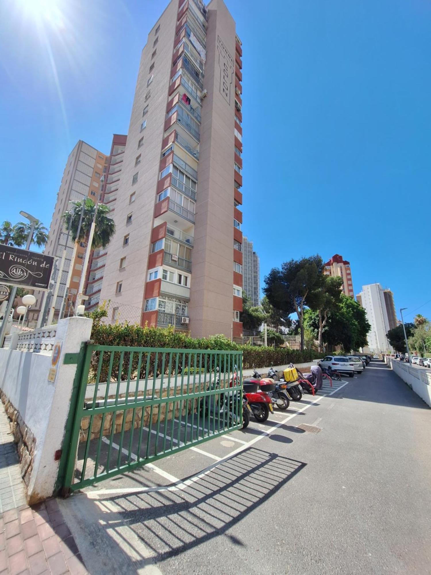 Beautiful 2 Bedrooms Aparatament Benidorm Bagian luar foto