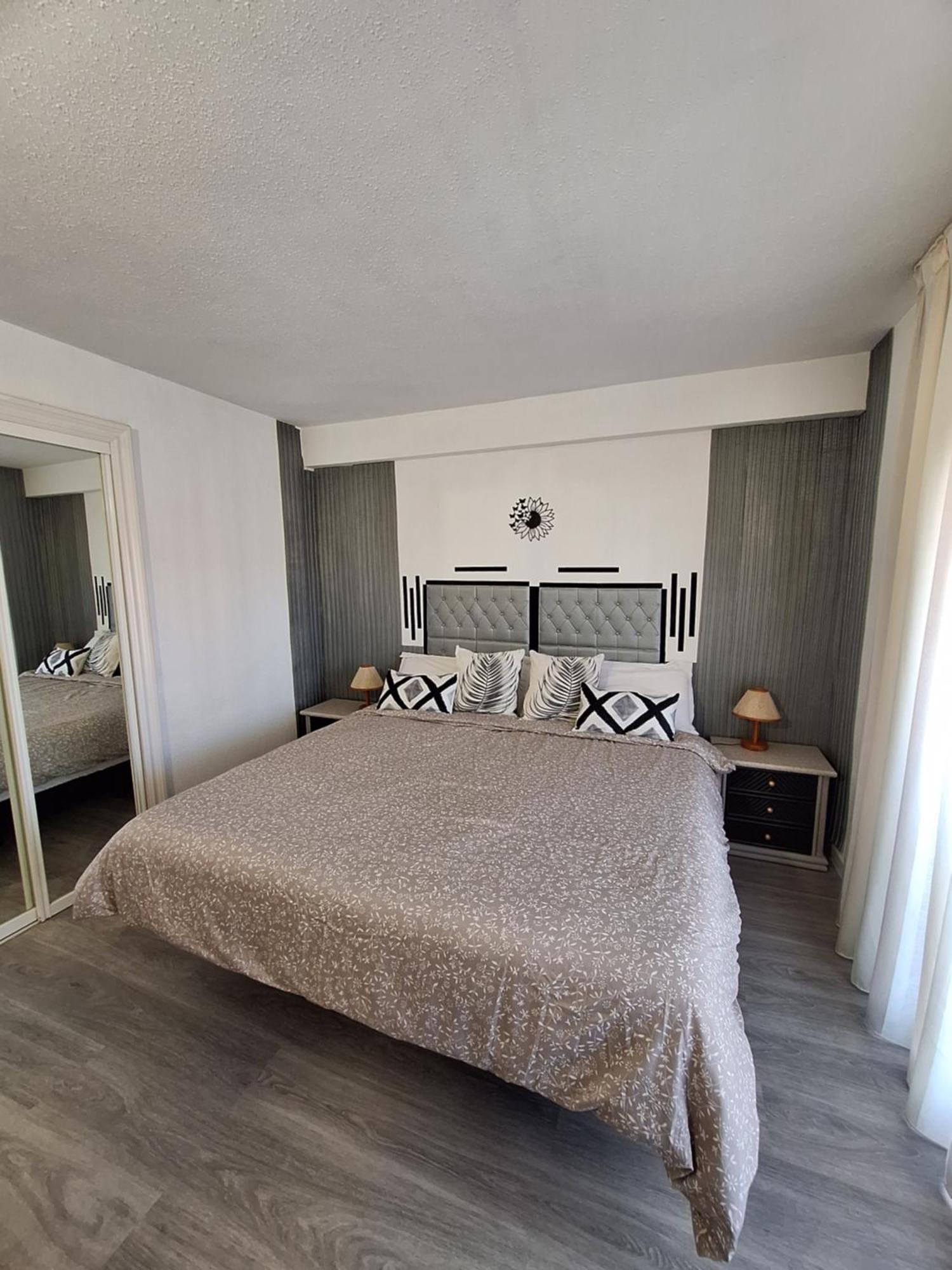 Beautiful 2 Bedrooms Aparatament Benidorm Bagian luar foto